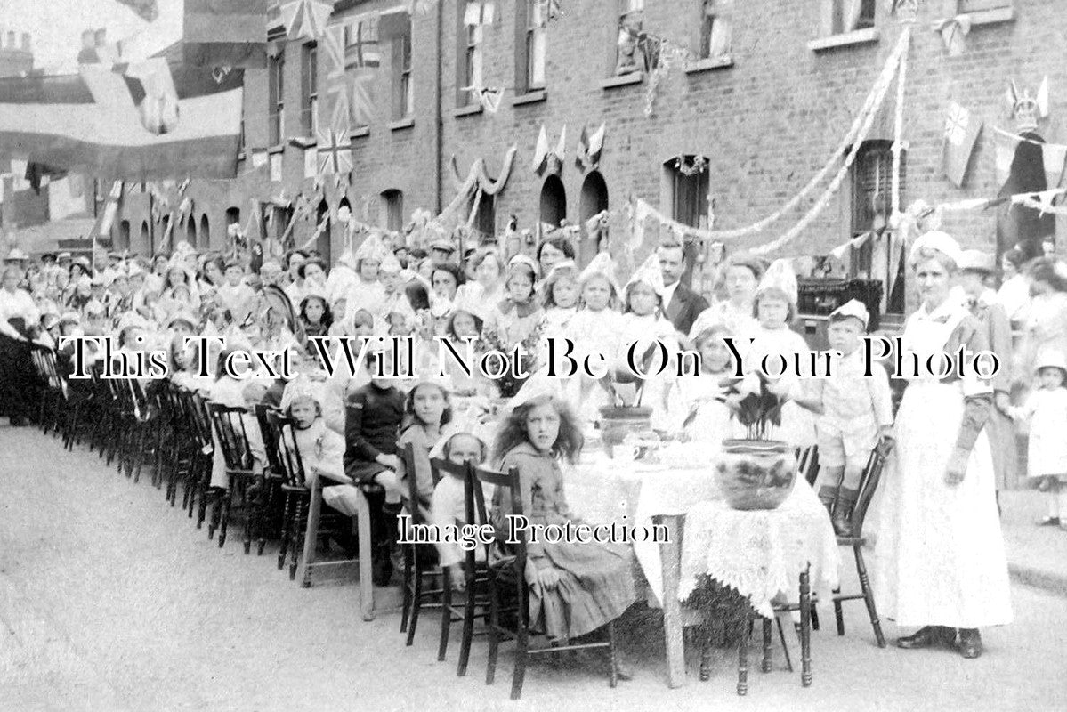 ES 2222 - Peace Celebrations, Fisher Street, Plaistow, Essex 1919