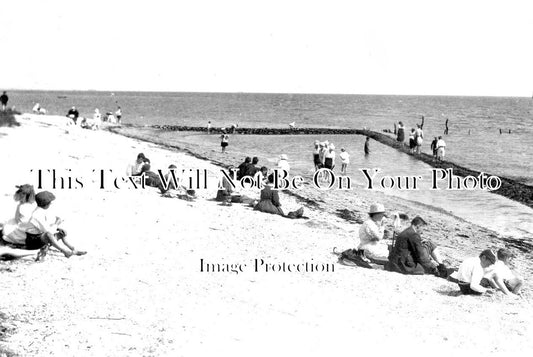 ES 2276 - Shell Beach, Canvey Island, Essex