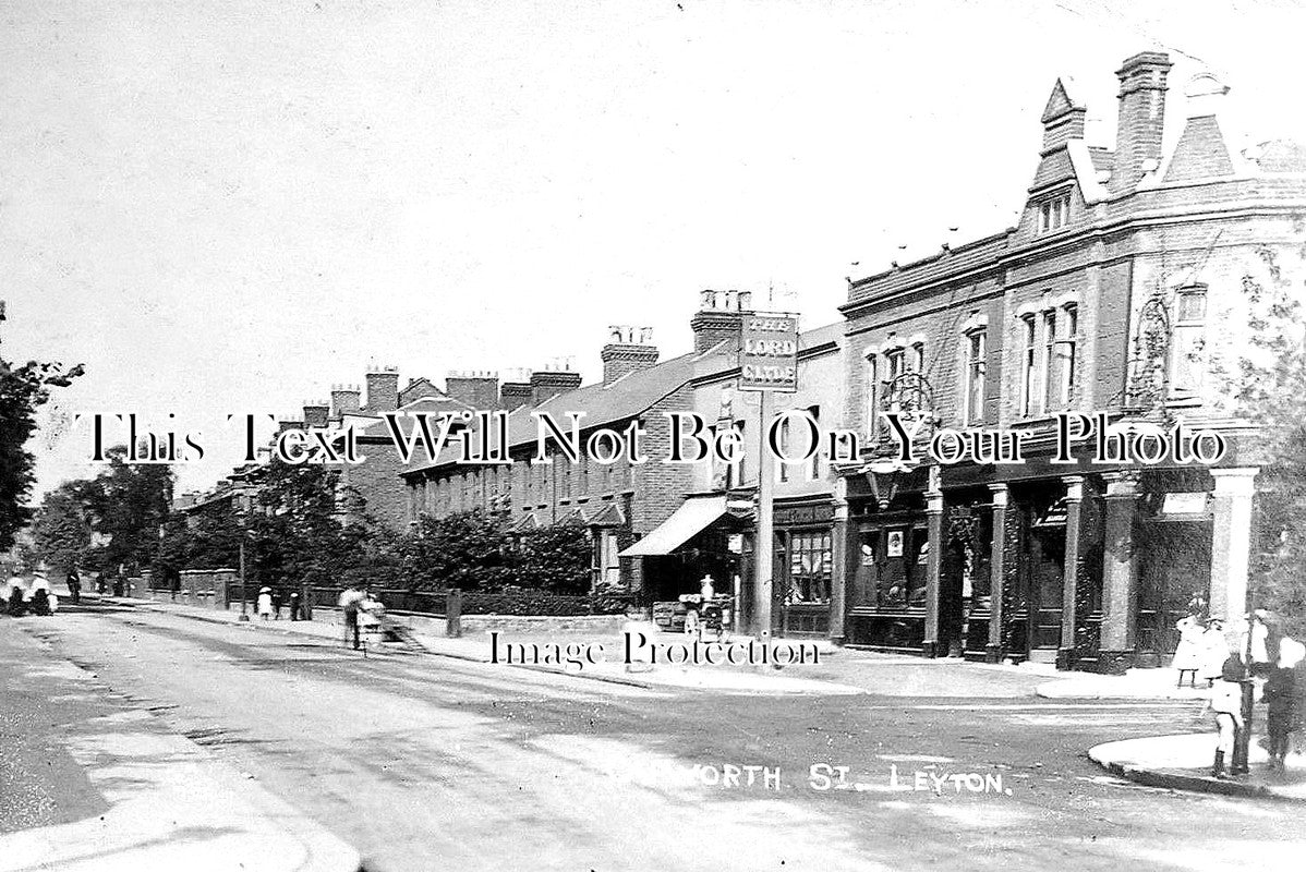 ES 2360 - The Lord Clyde Pub, Capworth Street, Leyton, Essex c1905