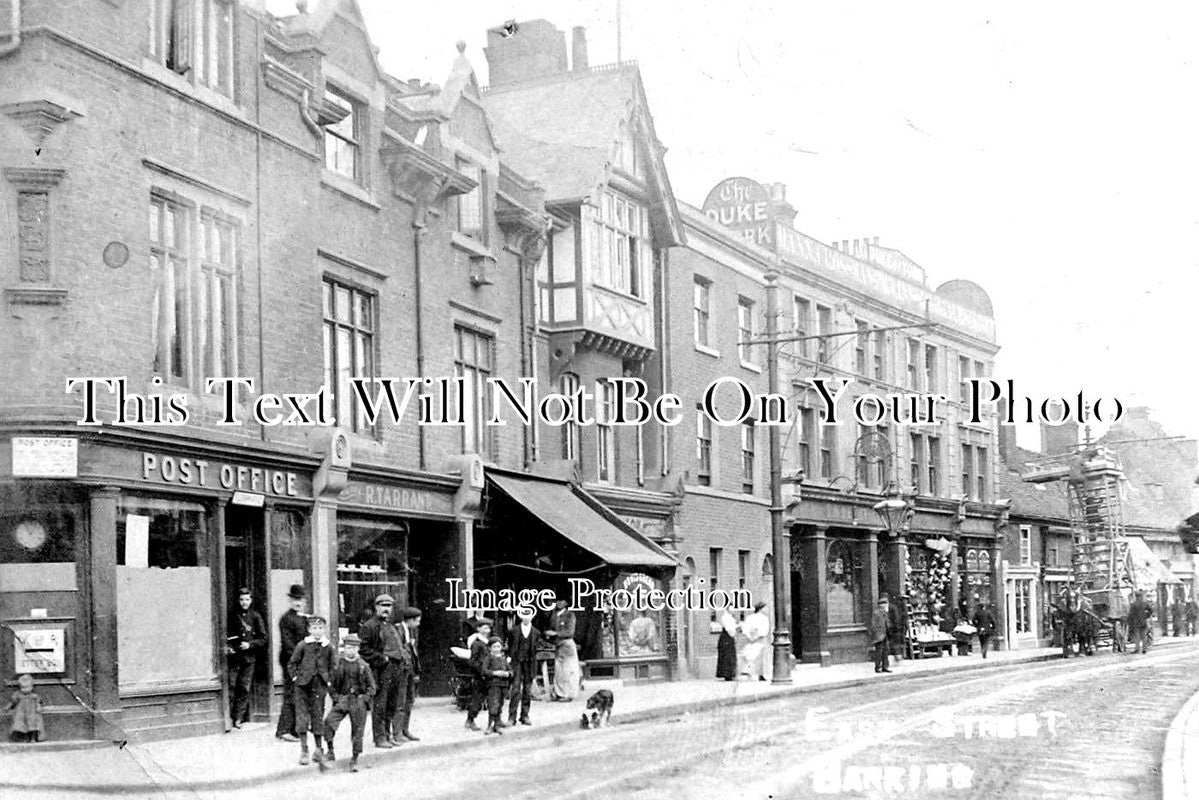 ES 2412 - The Post Office & East Street, Barking, Essex c1910