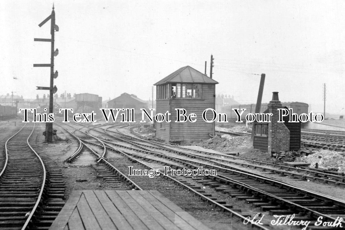 ES 246 - Old Tilbury South Railway Signal Box, Essex