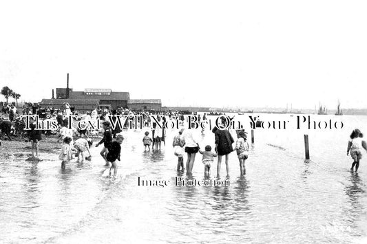 ES 2552 - Grays Beach, Essex