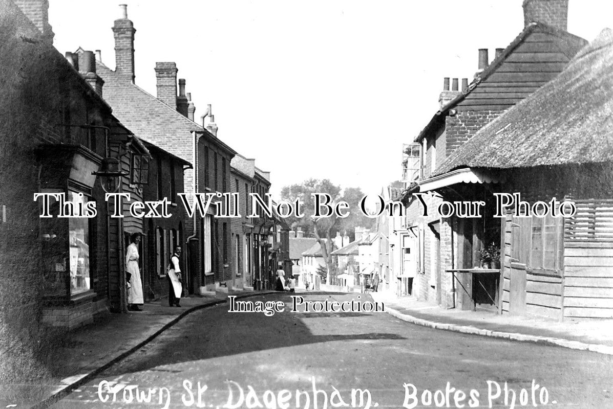 ES 2574 - Crown Street, Dagenham, Essex c1914