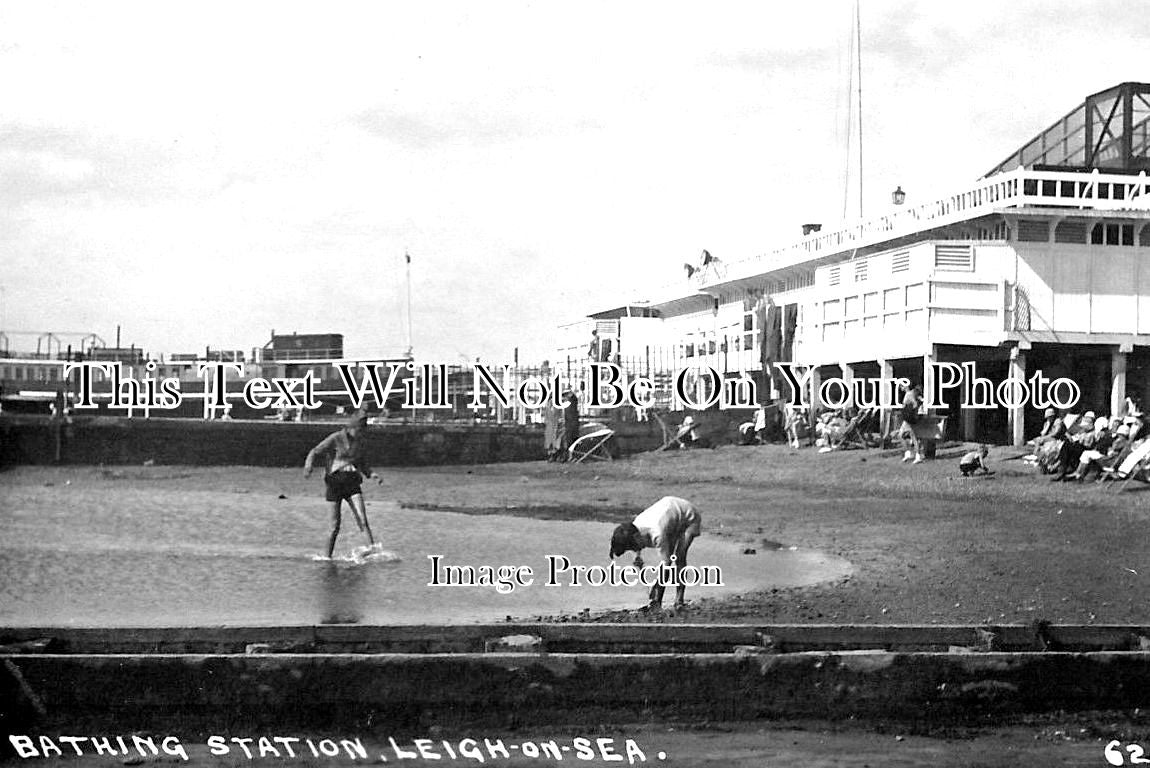 ES 2583 - Bathing Station, Leigh On Sea, Essex