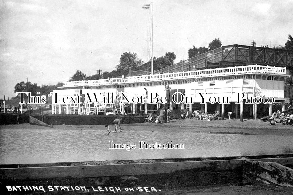 ES 2599 - Bathing Station, Leigh On Sea, Essex