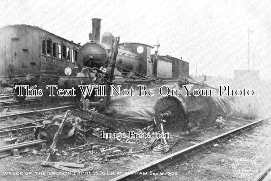 ES 2655 - Wreck Of Cromer Express At Witham, GER, Essex 1905