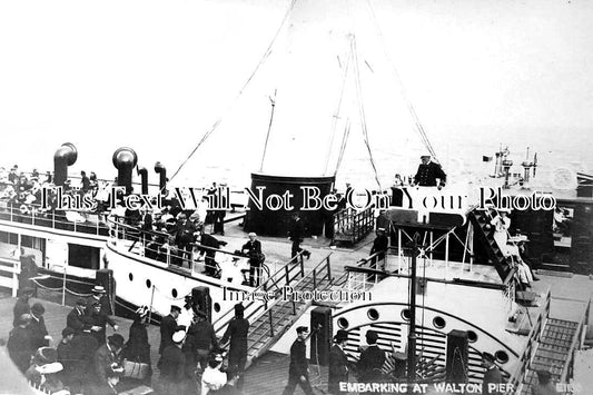 ES 2673 - London Belle Embarking At Pier, Walton On The Naze, Essex c1909