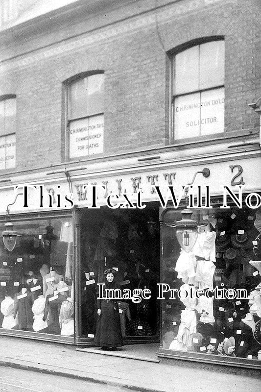 ES 2724 - R Willett Ladies Shop, Dagenham, Essex c1905