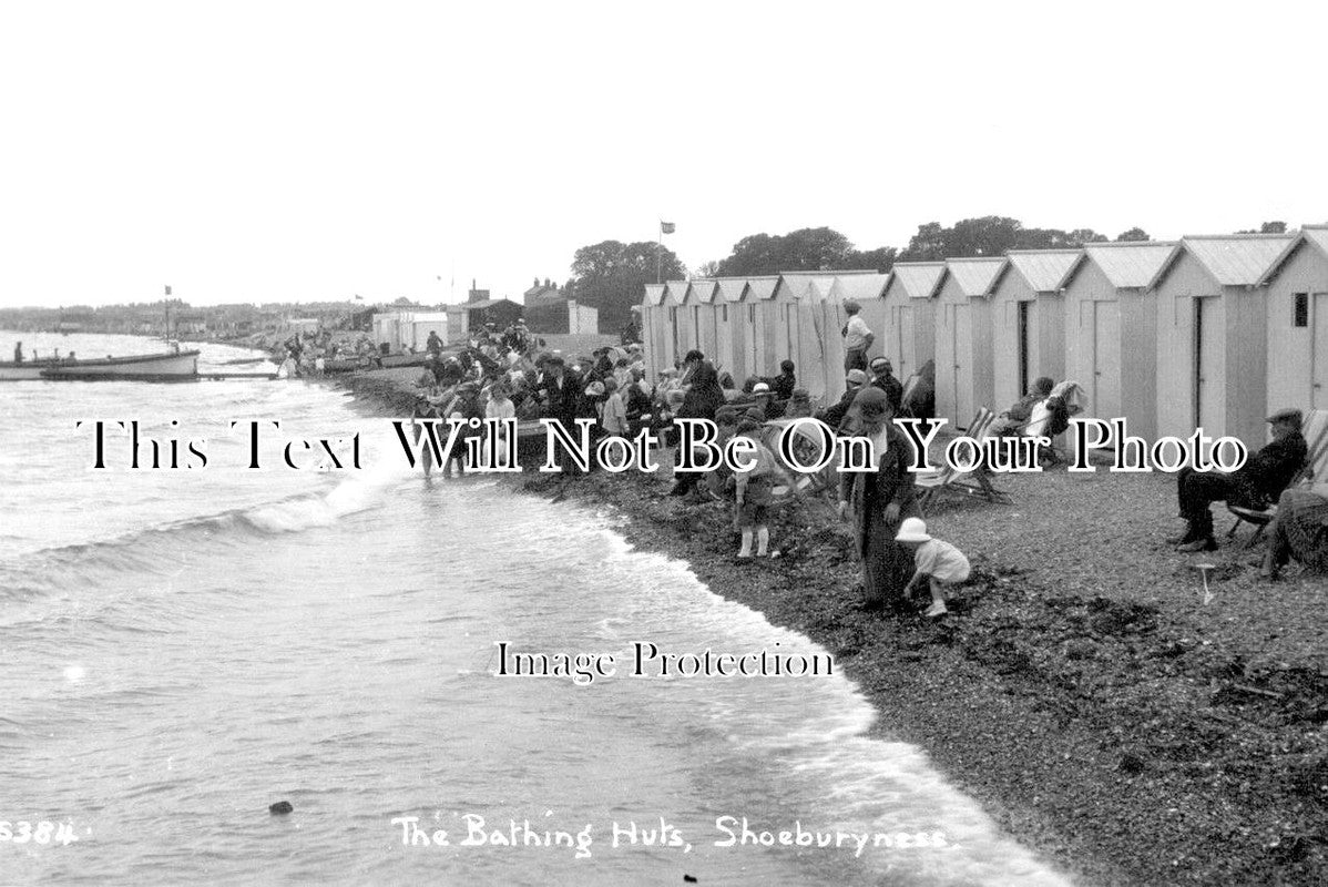 ES 2765 - The Bathing Huts, Shoeburyness, Essex c1923