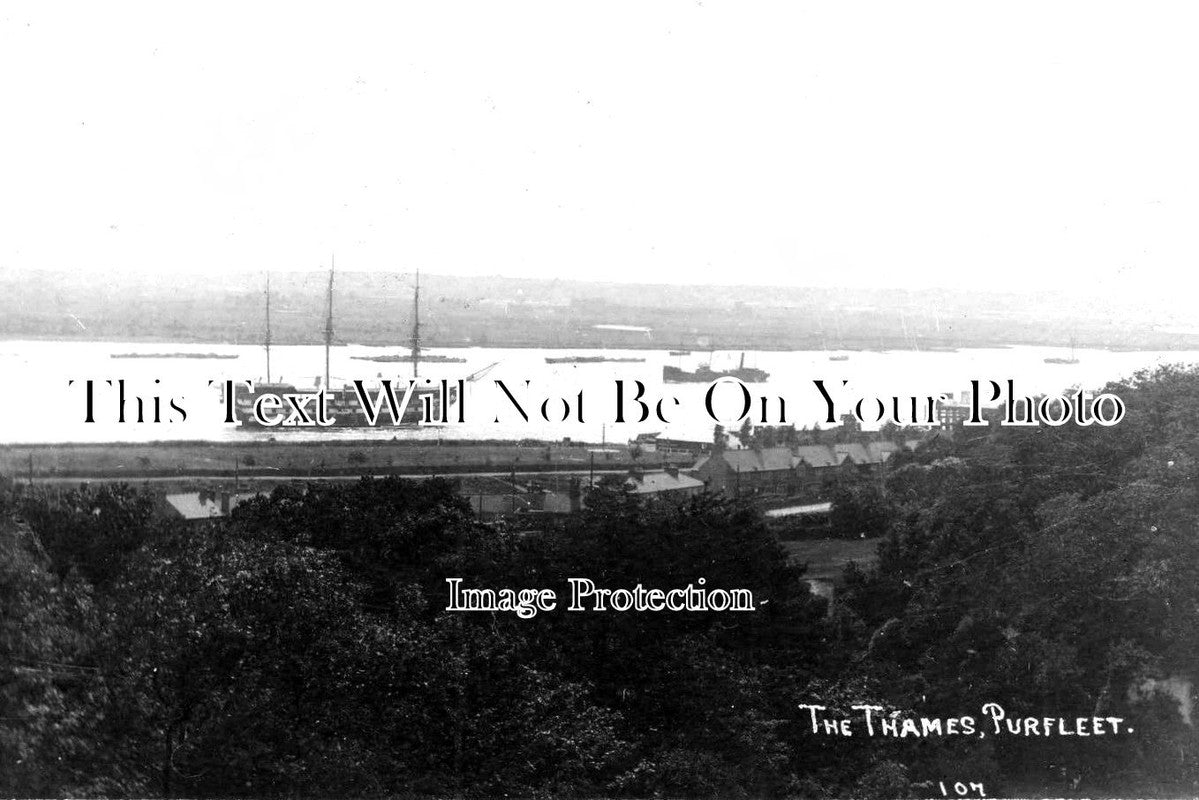 ES 2803 - The Thames, Purfleet, Essex – JB Archive