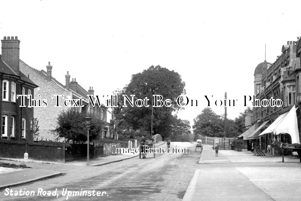 ES 3075 - Station Road, Upminster, Essex