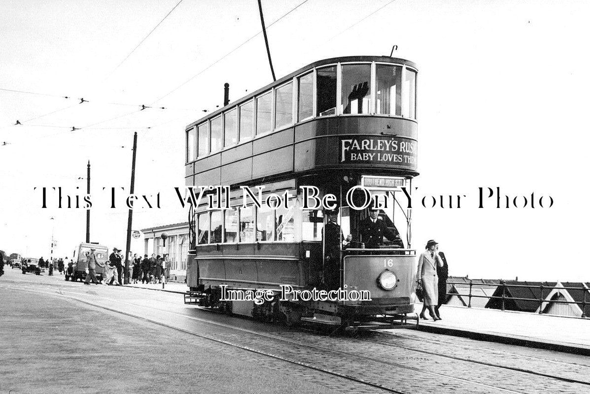 ES 3077 - Tram No 16, Thorpe Bay Sea Front, Essex c1938