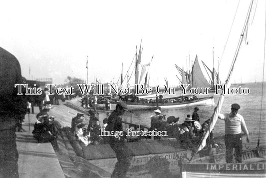 ES 3248 - Pleasure Boats & Barges, Southend On Sea, Essex