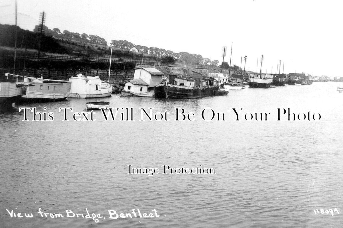 ES 3446 - Hoseboats & The Railway, Benfleet, Essex c1938