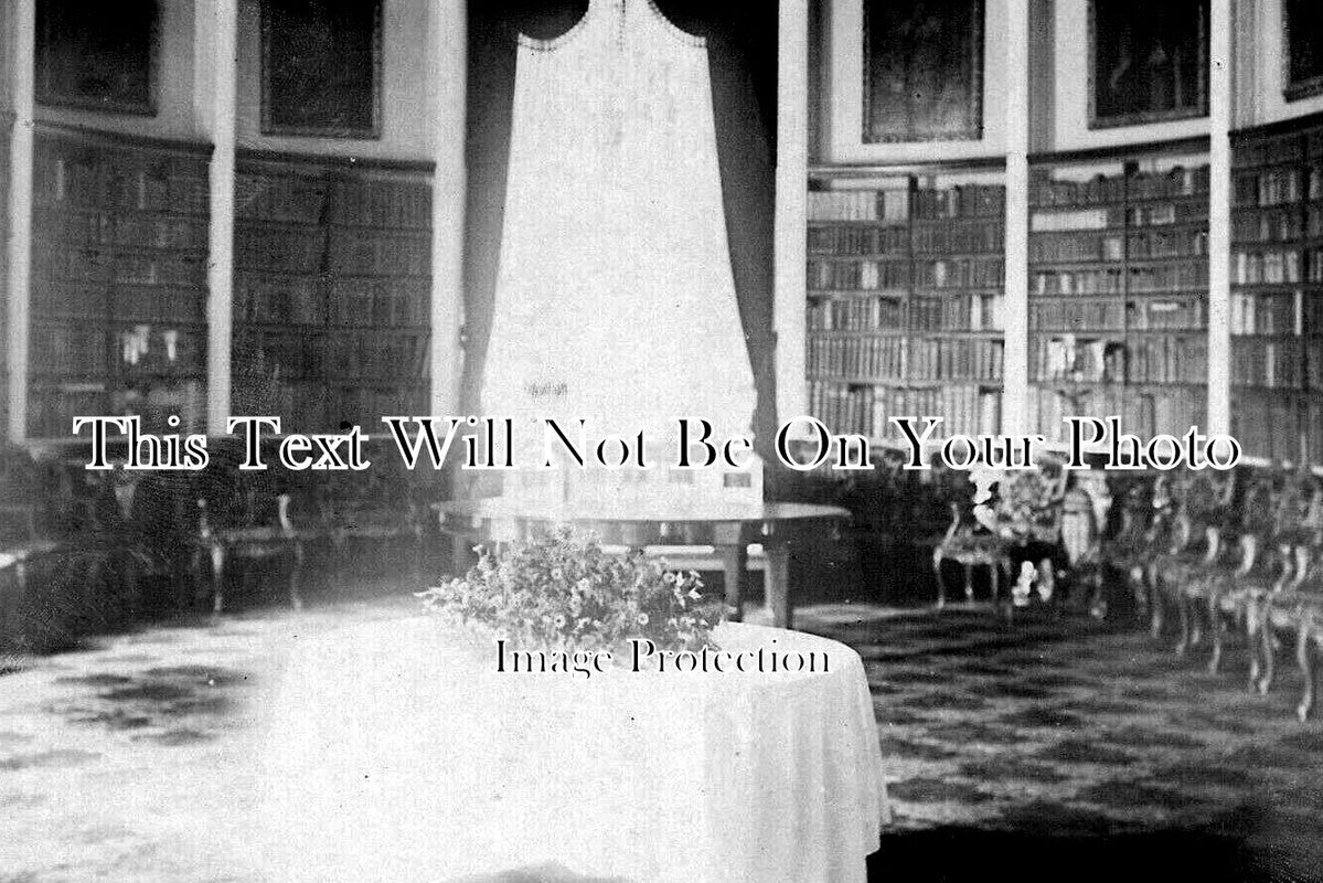 ES 3701 - Dolls House, Easton Lodge, Great Dunmow, Essex c1910
