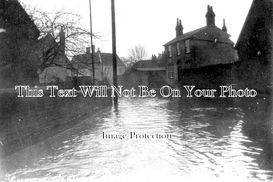ES 3798 - Coggeshall Flood, Essex c1928