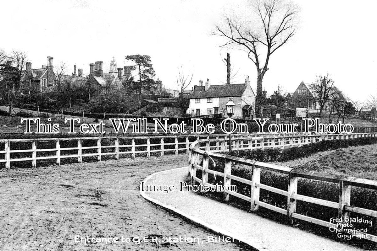 ES 3818 - Entrance To Billericay Railway Station, Essex