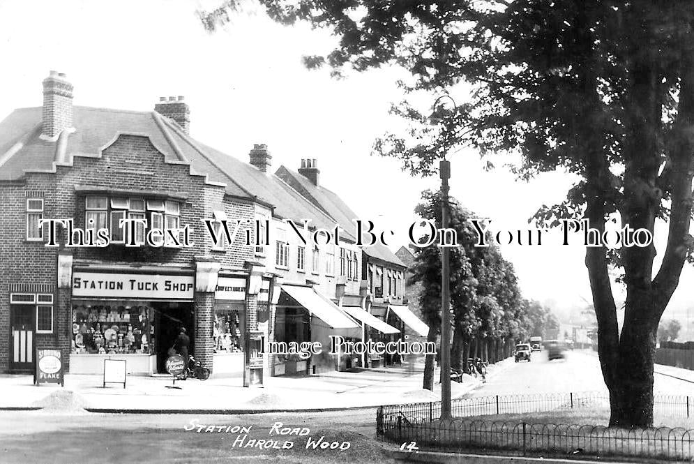 ES 3984 - Station Road, Harold Wood, Essex