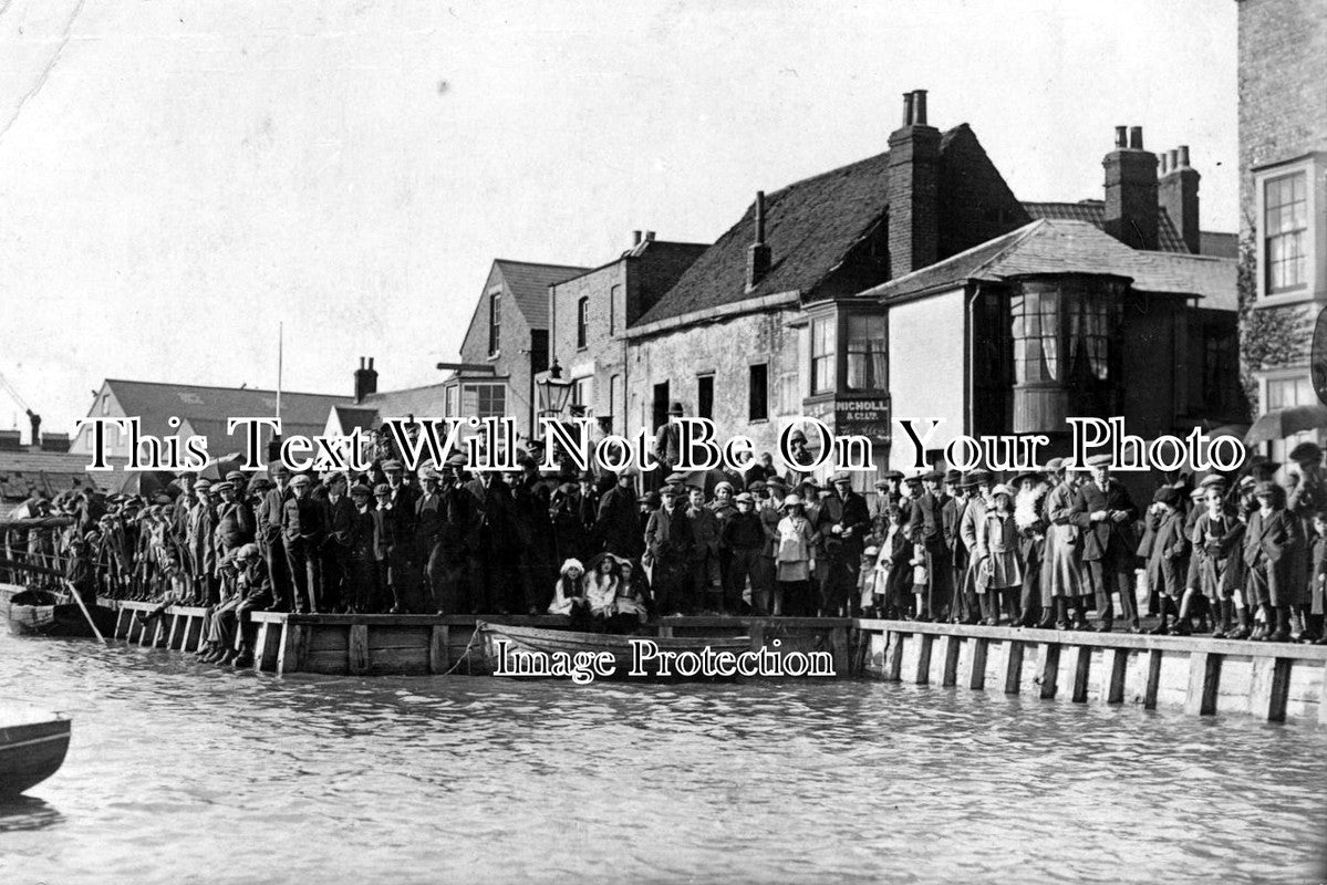 ES 402 - The Waterfront, Wivenhoe, Essex