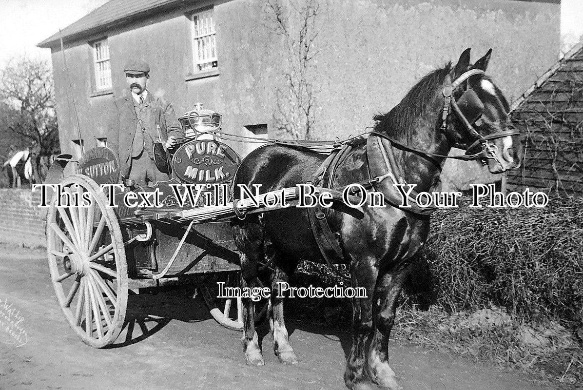 ES 4176 - Sutton Farm Milk Cart, Little Clacton, Essex – JB Archive