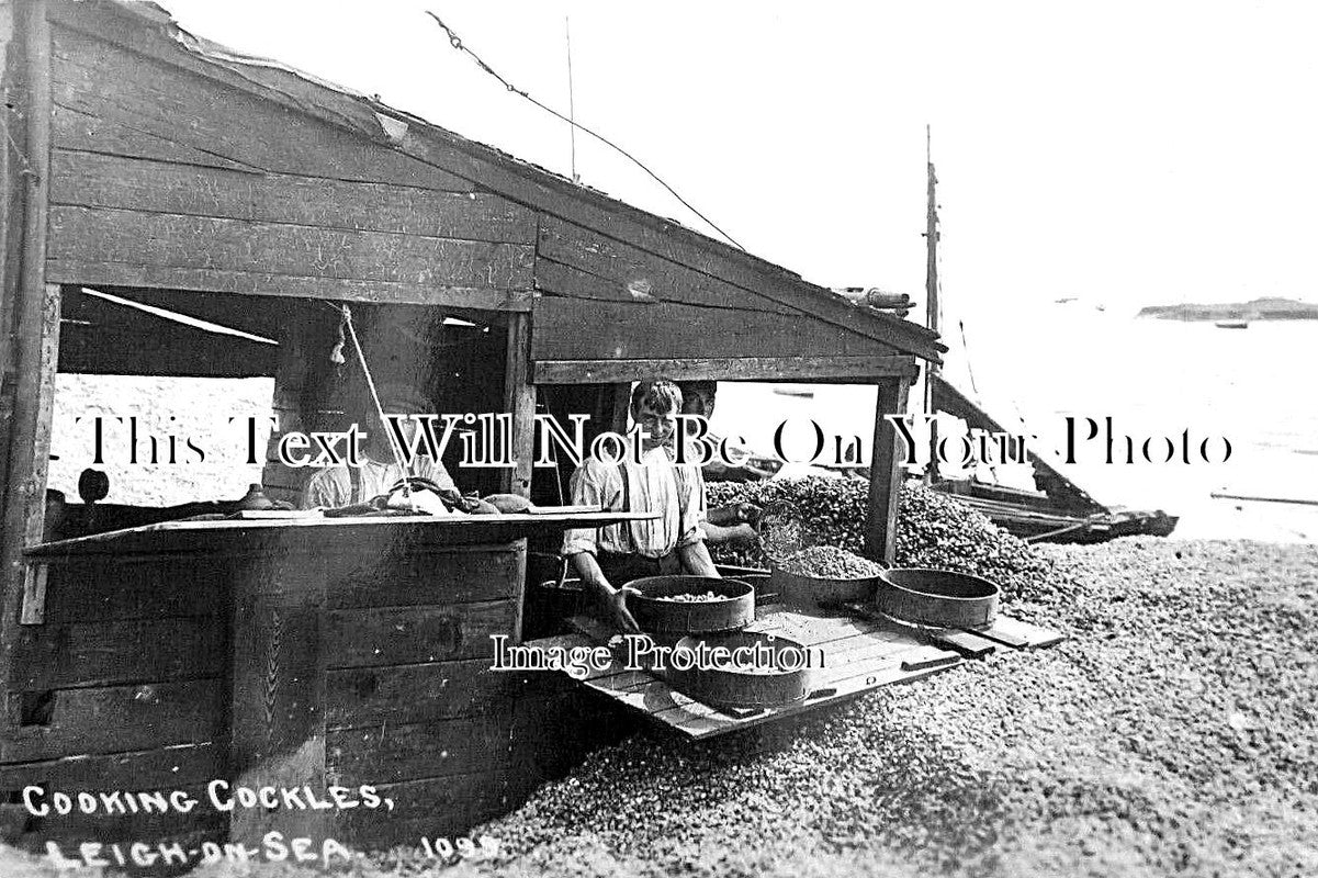 ES 4391 - Cooking Cockles, Leigh On Sea, Essex