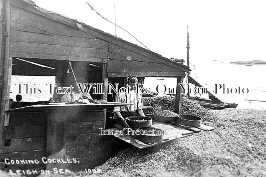 ES 4391 - Cooking Cockles, Leigh On Sea, Essex