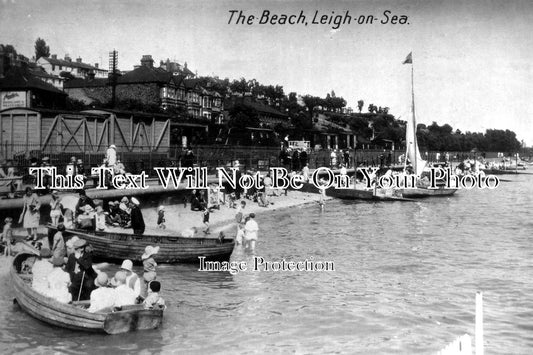 ES 441 - The Beach, Leigh On Sea, Essex