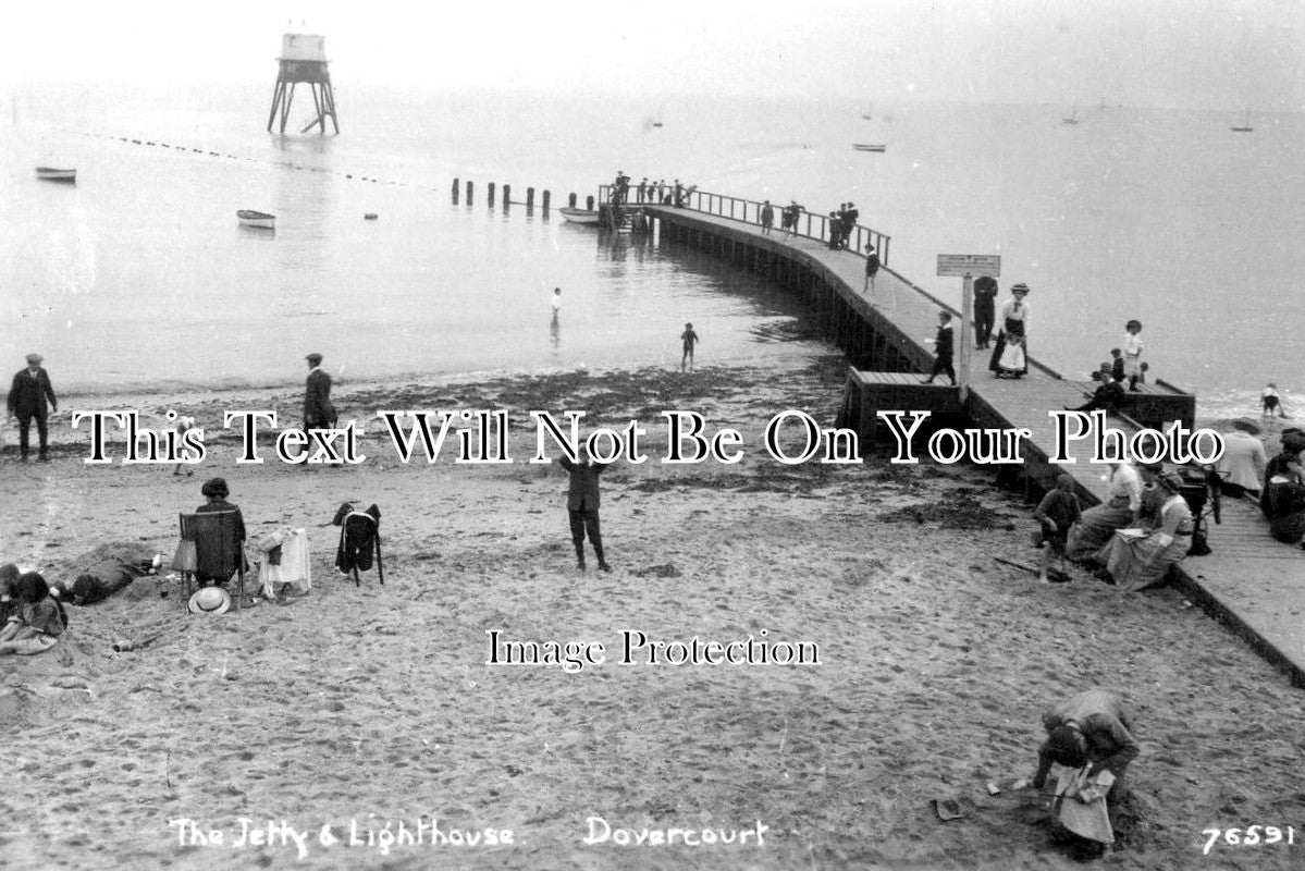 ES 4638 - The Jetty & Lighthouse, Dovercourt, Essex