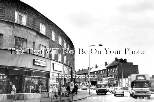 ES 4717 - London Road, Barking, Essex