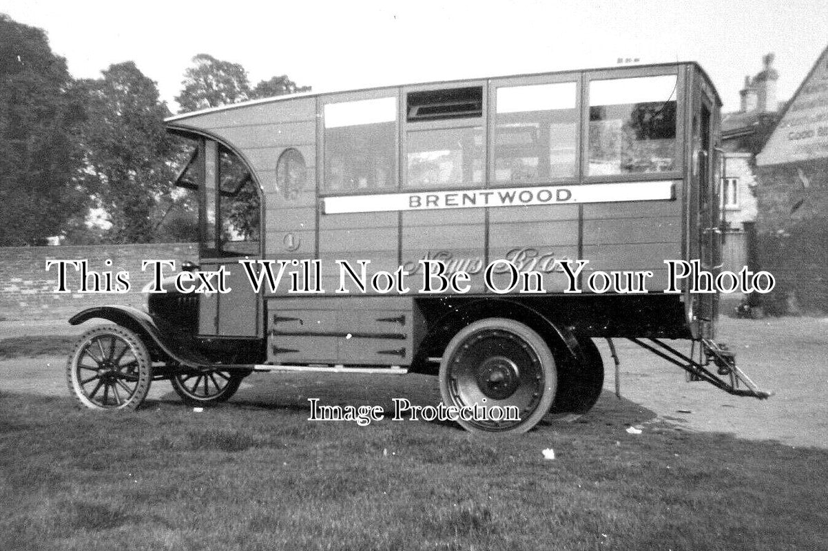 ES 4861 - Nugus Bros Motor Bus, Herongate, Brentwood, Essex c1920