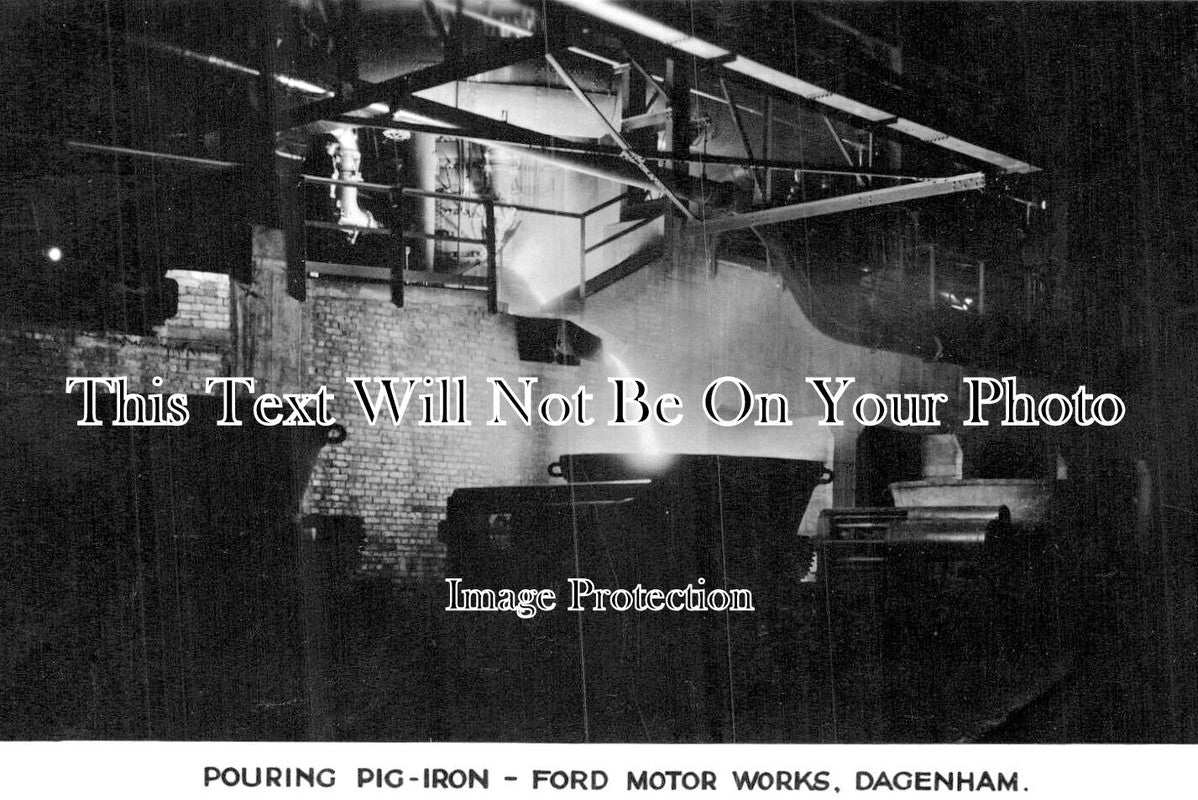 ES 4955 - Pouring Pig Iron, Ford Motor Works, Dagenham, Essex