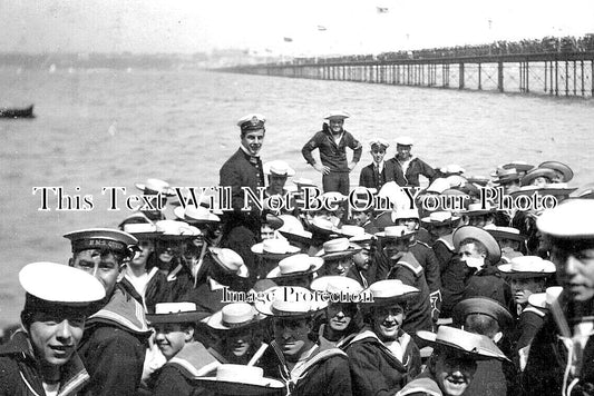 ES 5027 - Royal Navy Sailors At Southend On Sea Pier, Essex