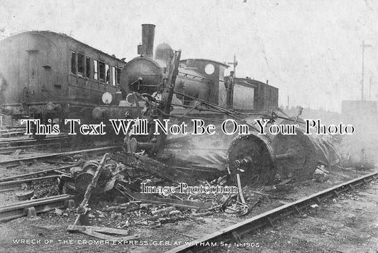 ES 52 - The Wrecked Cromer Express At Witham, Essex c1905