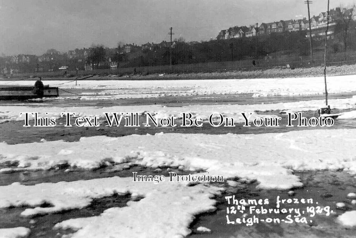 ES 5496 - Frozen River Thames, Leigh On Sea, Essex 1929 – JB Archive