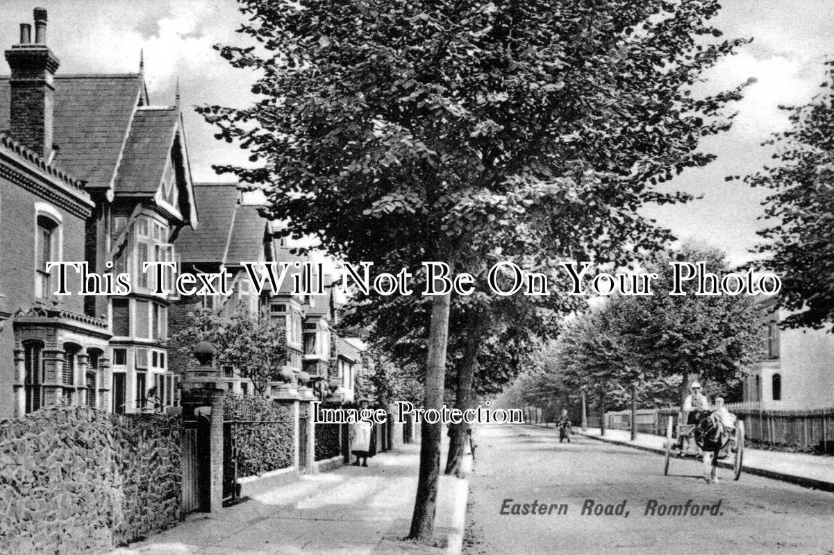 ES 551 - Eastern Avenue, Romford, Essex