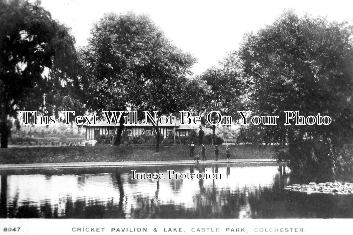 ES 5591 - Cricket Pavilion & Lake, Castle Park, Colchester, Essex c191 ...