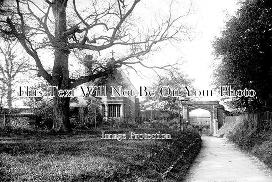 ES 5602 - Back Gates, Audley End House, Essex