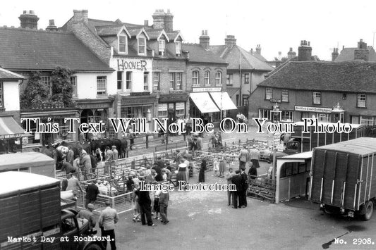 ES 5670 - Market Day, Rochford, Essex