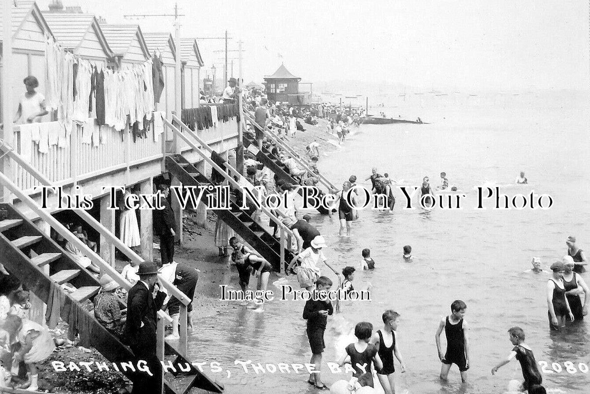 ES 5699 - Bathing Huts, Thorpe Bay, Southend, Essex c1920