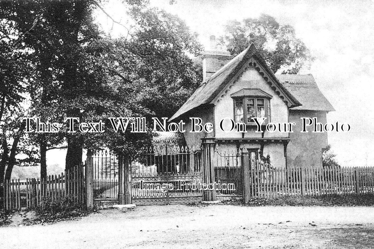 ES 5755 - The Lodge, Aveley, Essex c1907