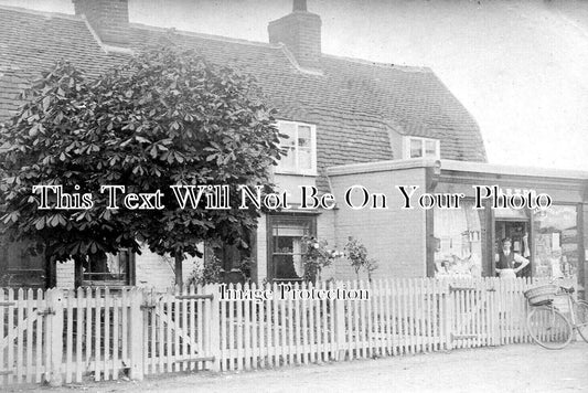 ES 5788 - Steeple Post Office & Shop, Essex c1910