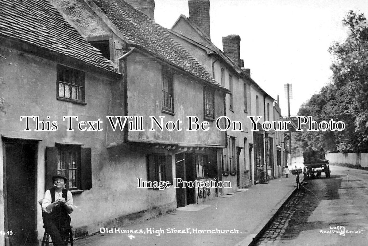 ES 5832 - Old Houses, High Street, Hornchurch, Essex c1915