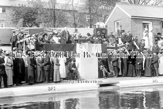 ES 6055 - Opening Of Rosehill Swimming Pool, Braintree, Essex