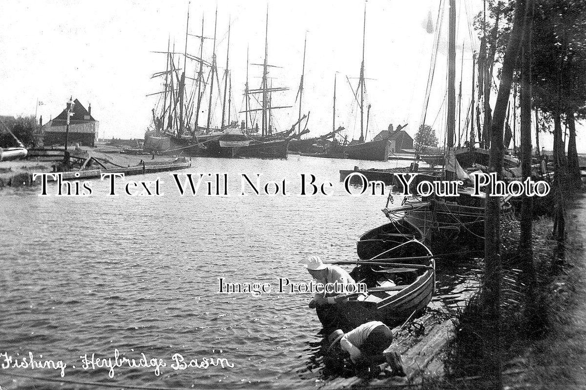 ES 6237 - Fishing At Heybridge Basin, Essex c1904