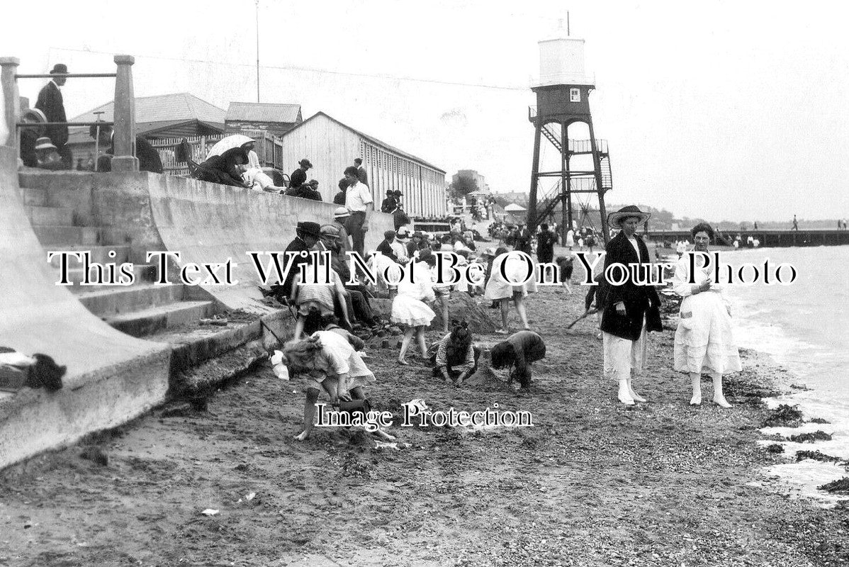 ES 6370 - The Beach, Dovercourt, Harwich, Essex