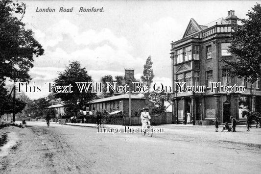 ES 681 - London Road, Romford, Essex