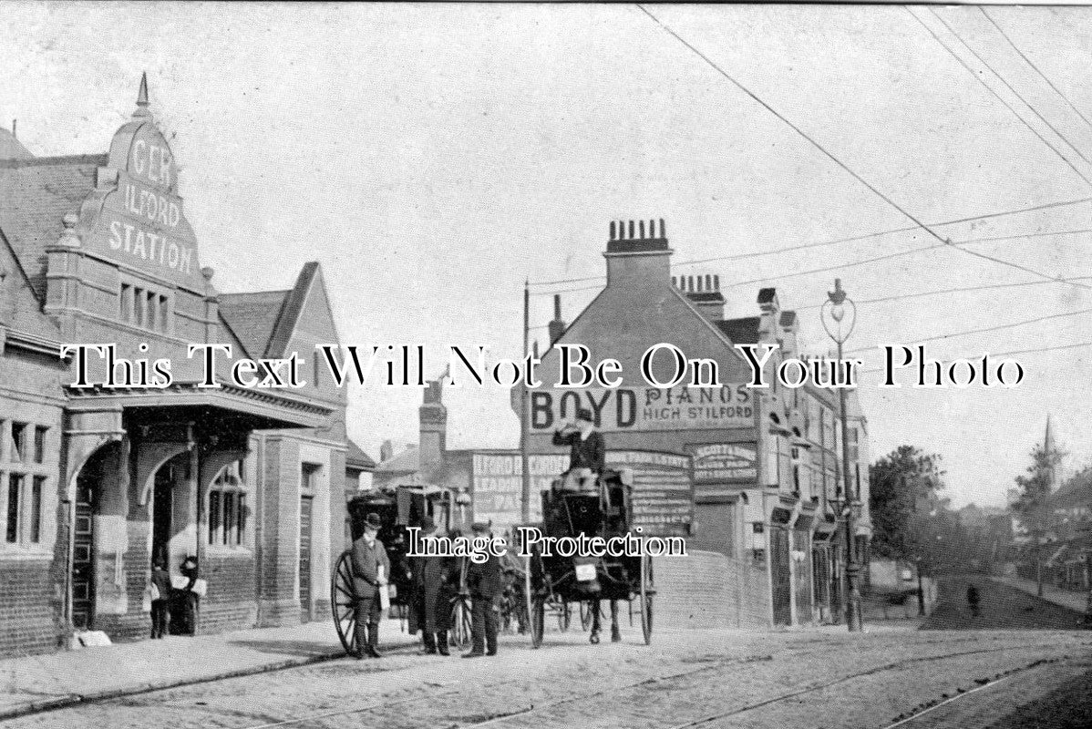 ES 747 - Ilford Railway Station, Essex