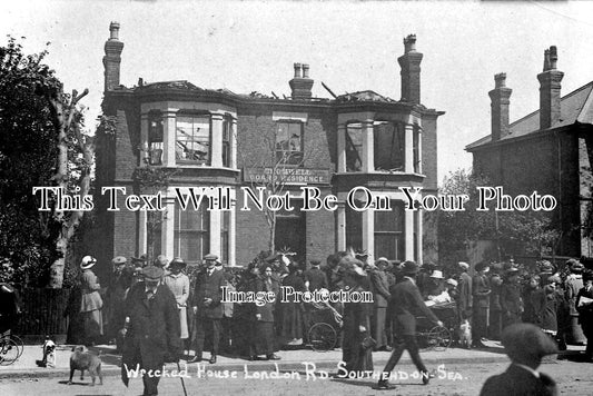 ES 760 - Wrecked House, London Road, Southend On Sea, Essex 1915