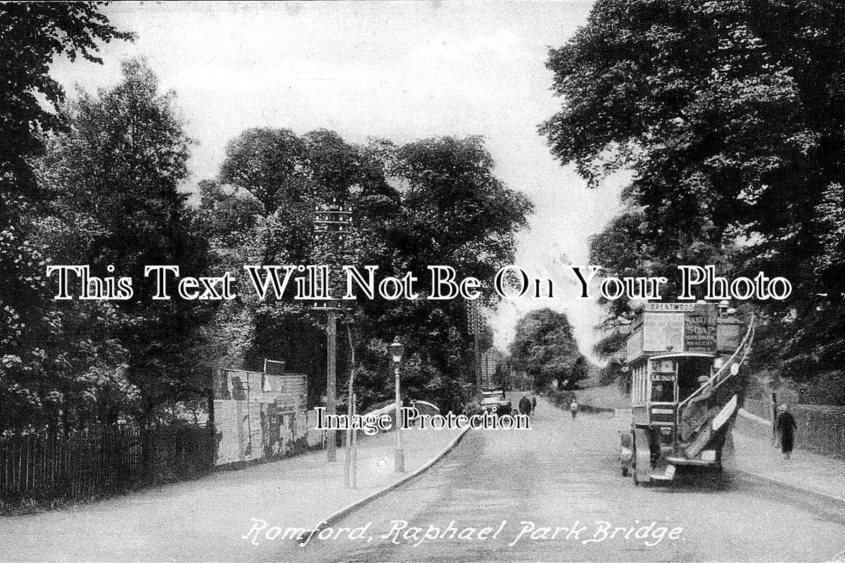 ES 779 - Raphael Park Bridge, Romford, Essex