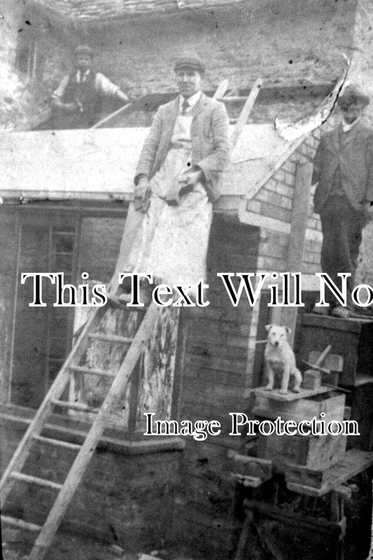 GL 1276 - Builders, Bourton On The Water, Gloucestershire c1907